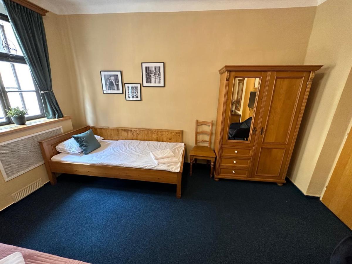 Penzion Hrncir Kutná Hora Oda fotoğraf